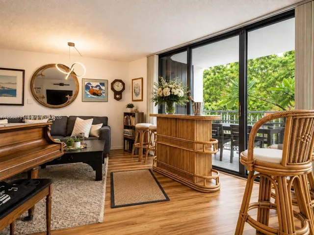 Livingroom & Barr