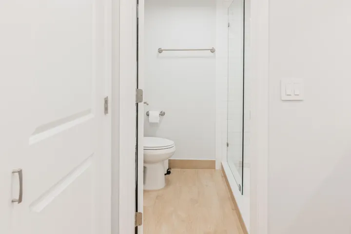 715A8736