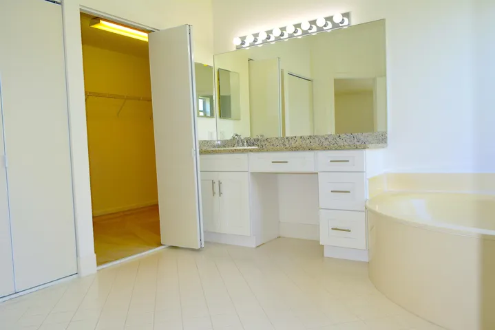 Mstr Bath2