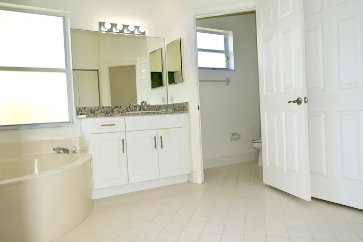 Mstr Bath1