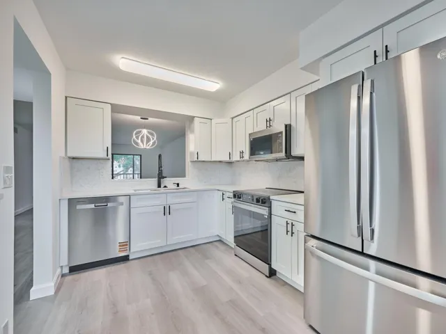 NEW KITCHEN & AOOLIANCES