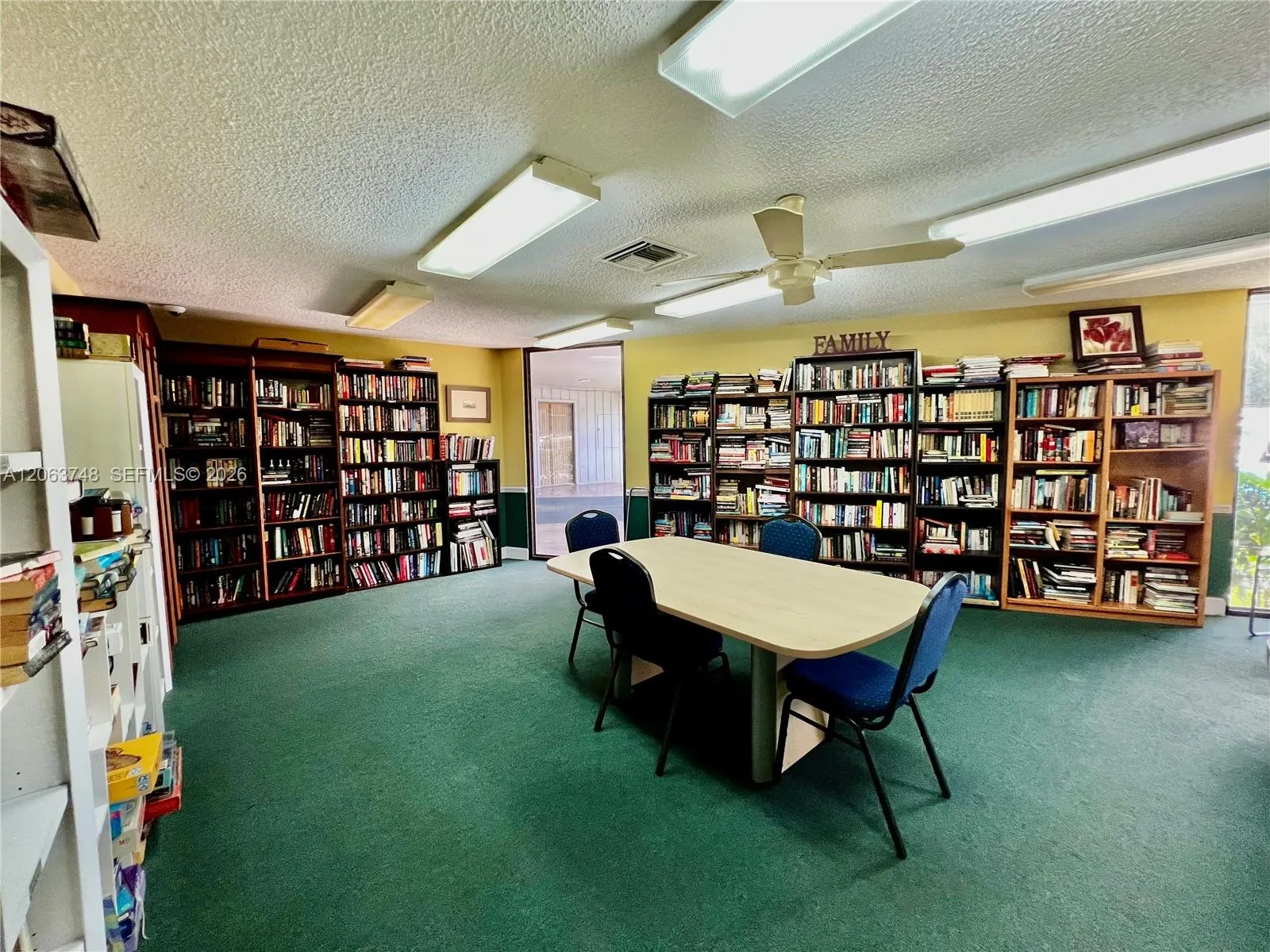 Photo 48
