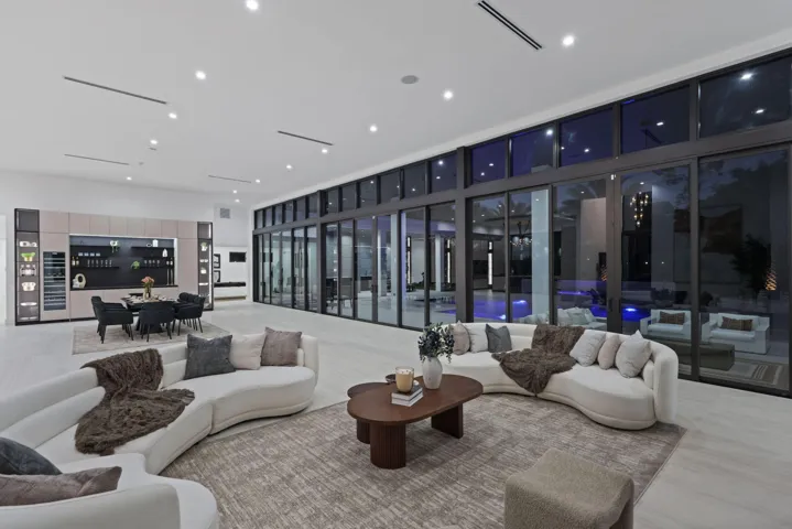 8795 Valencia Court - 126.jpg-vsuniqueid