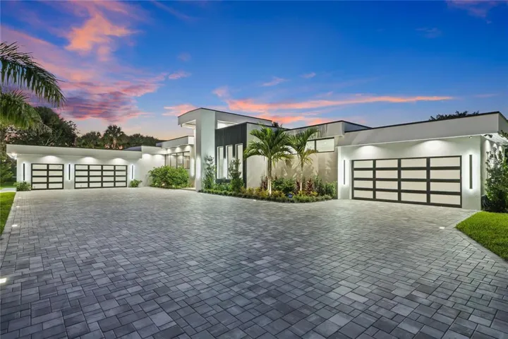 8795 valencia.jpg 2