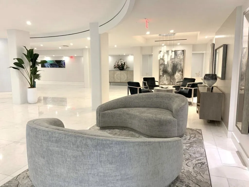 4.-BARCLAY-LOBBY-2