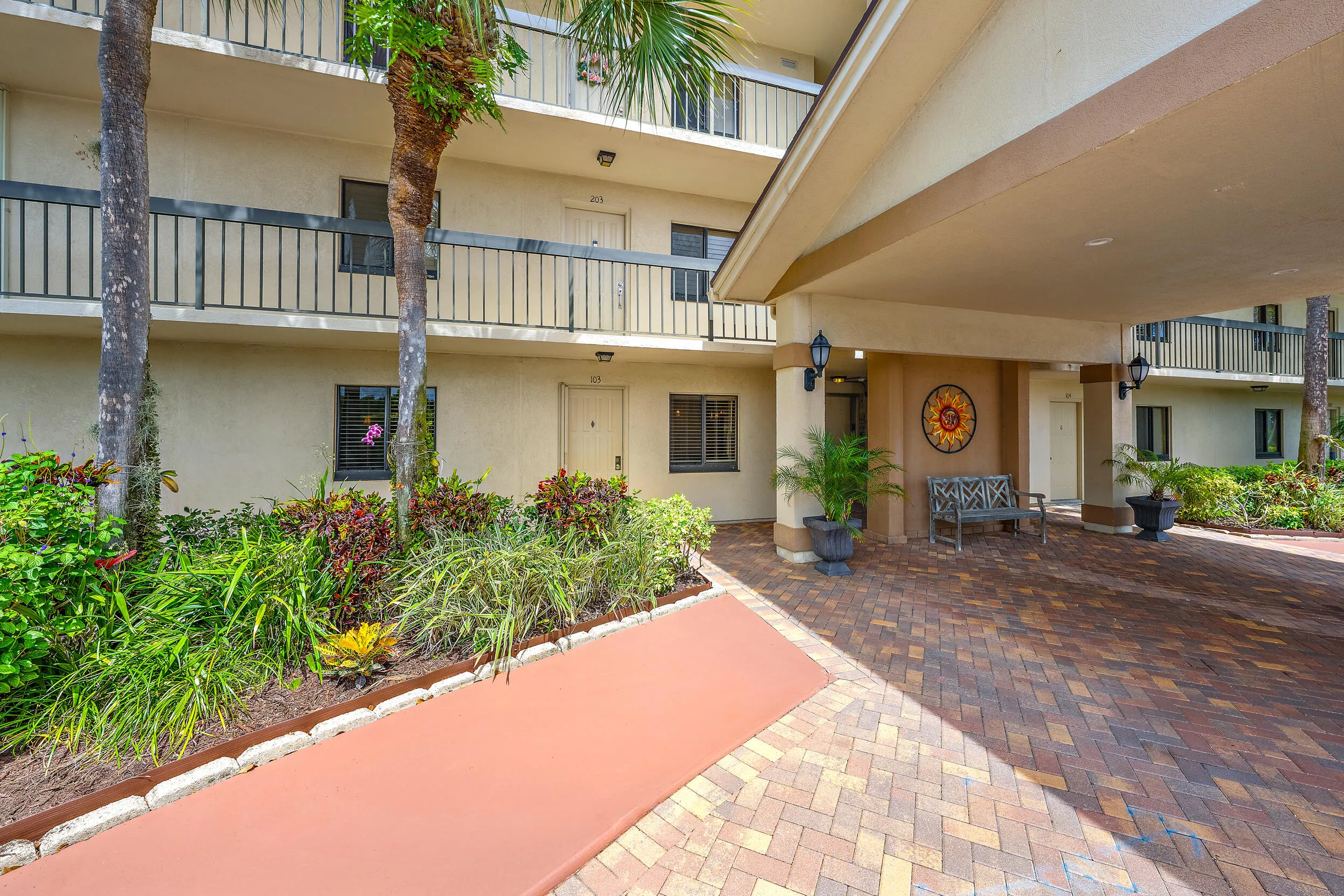 701 Seafarer Cir 103-4