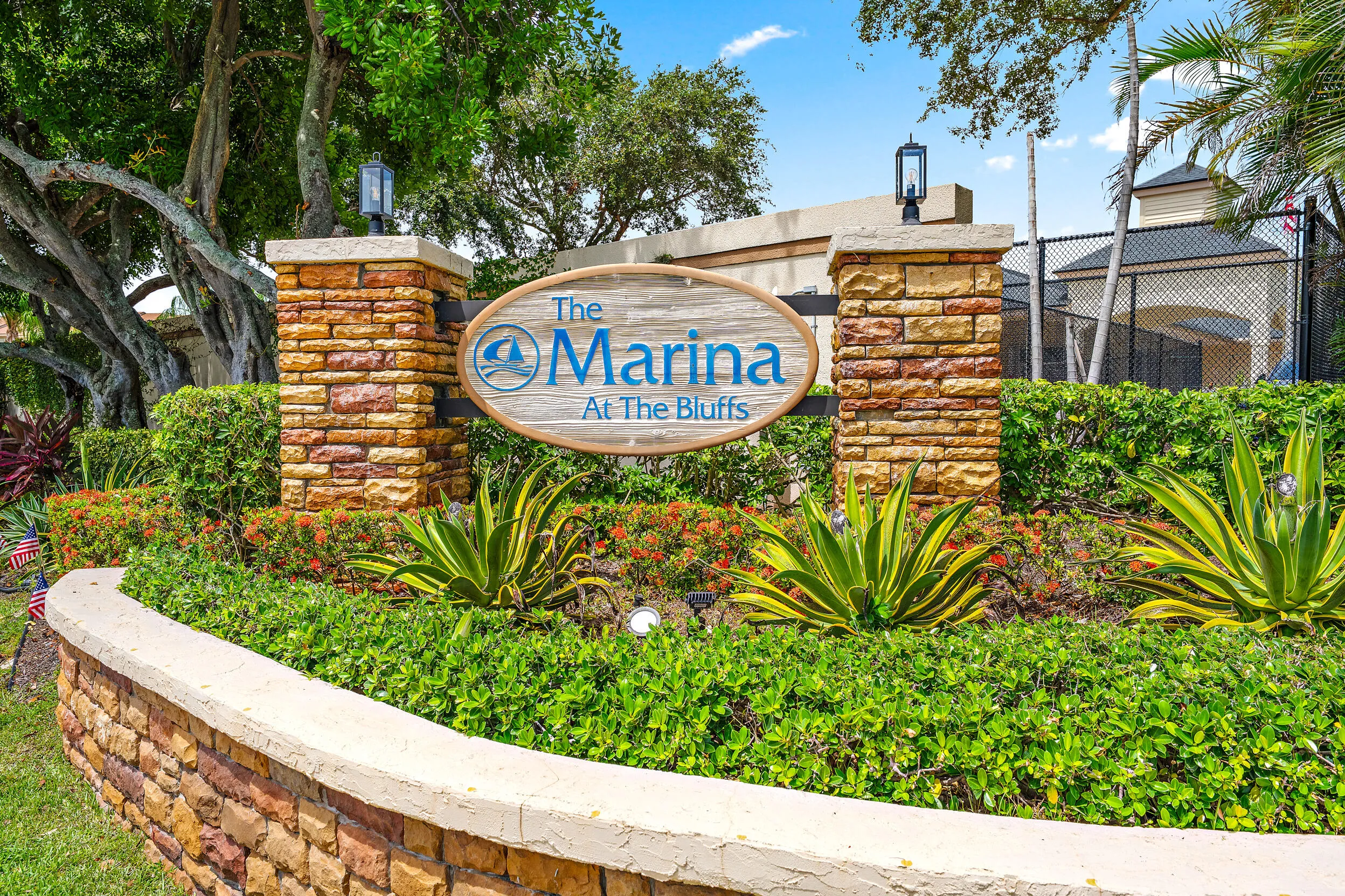 701 Seafarer Cir 103-25