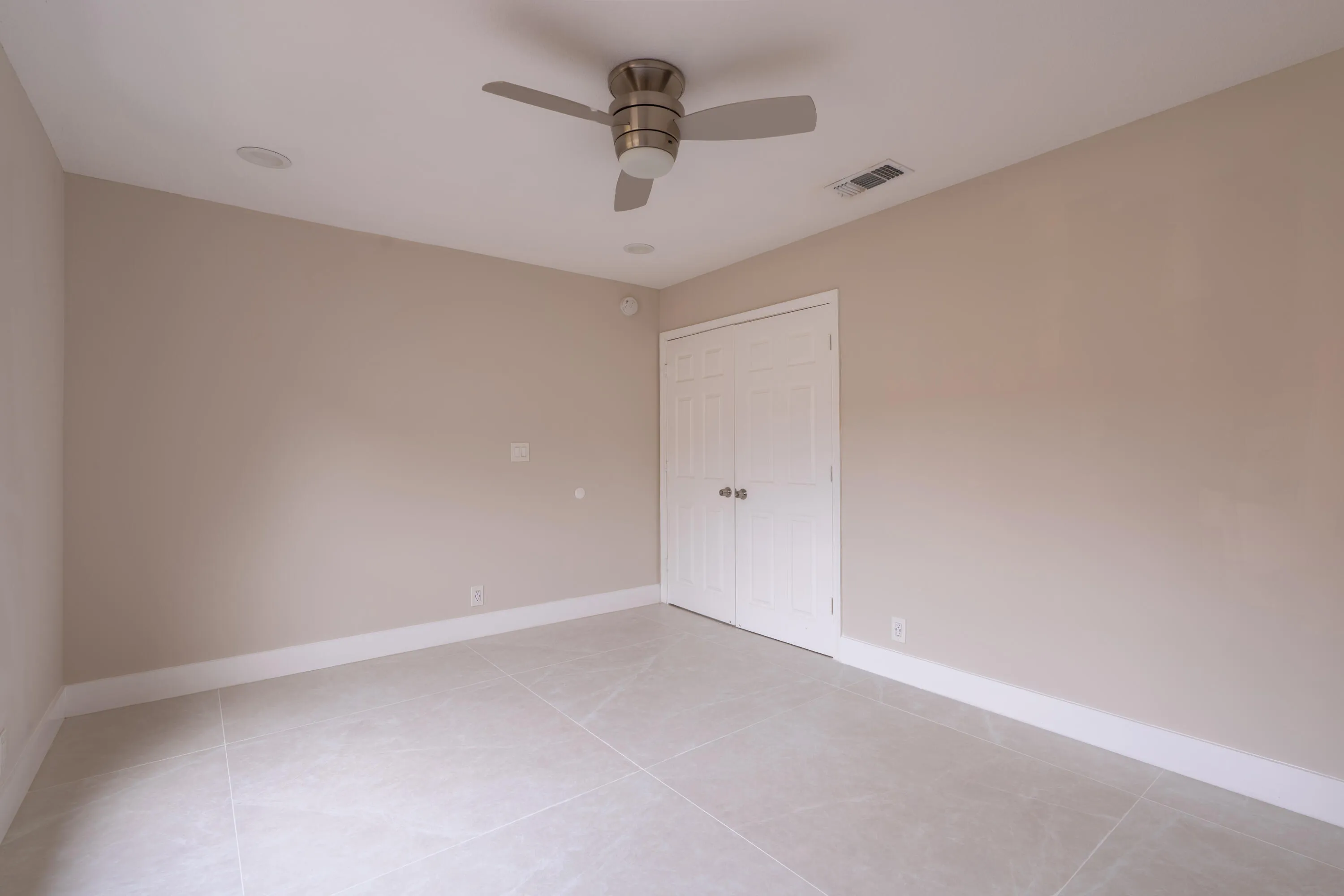 21669 Town Place Dr_35