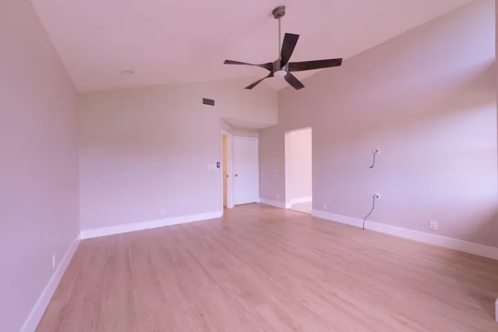 21669 Town Place Dr_26