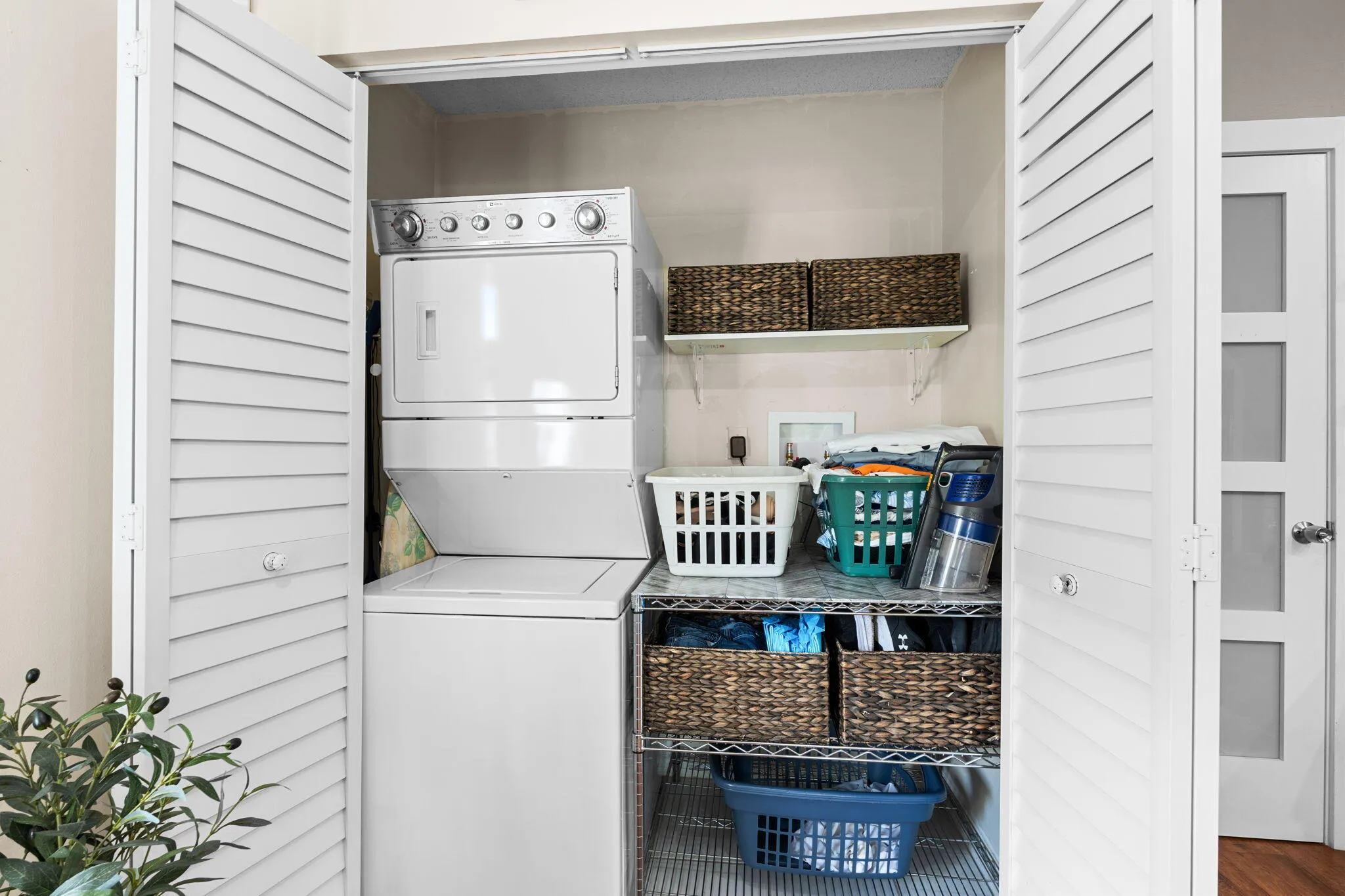 40-web-or-mls-A7402609