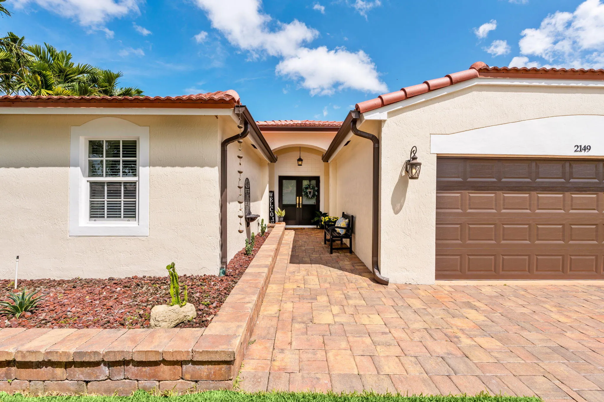 4-web-or-mls-A7402511