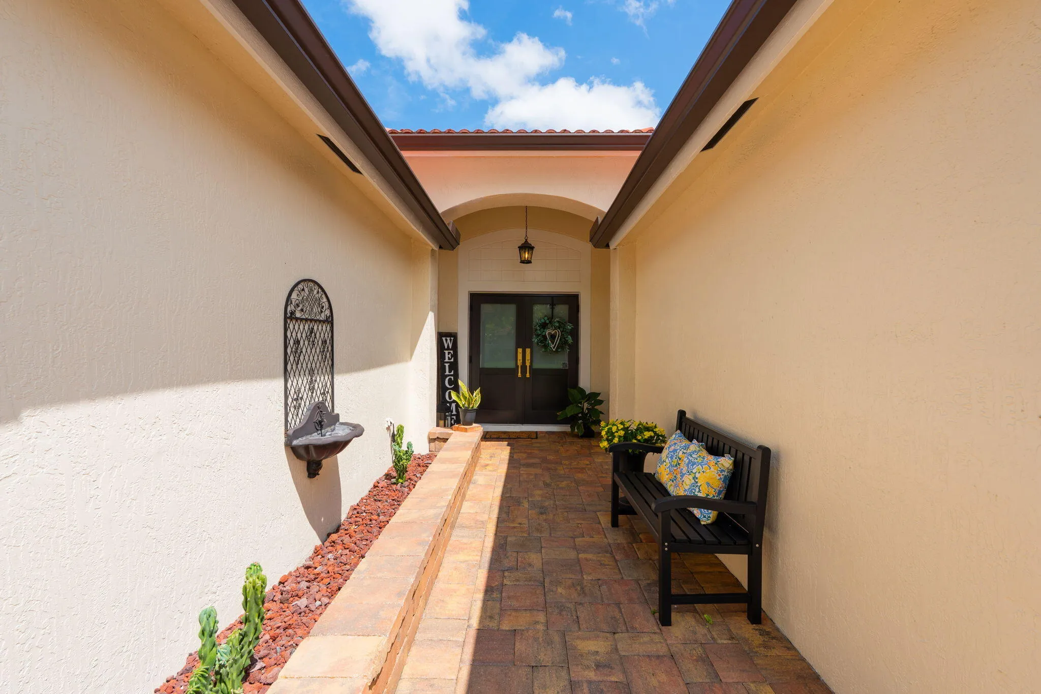 5-web-or-mls-A7402513