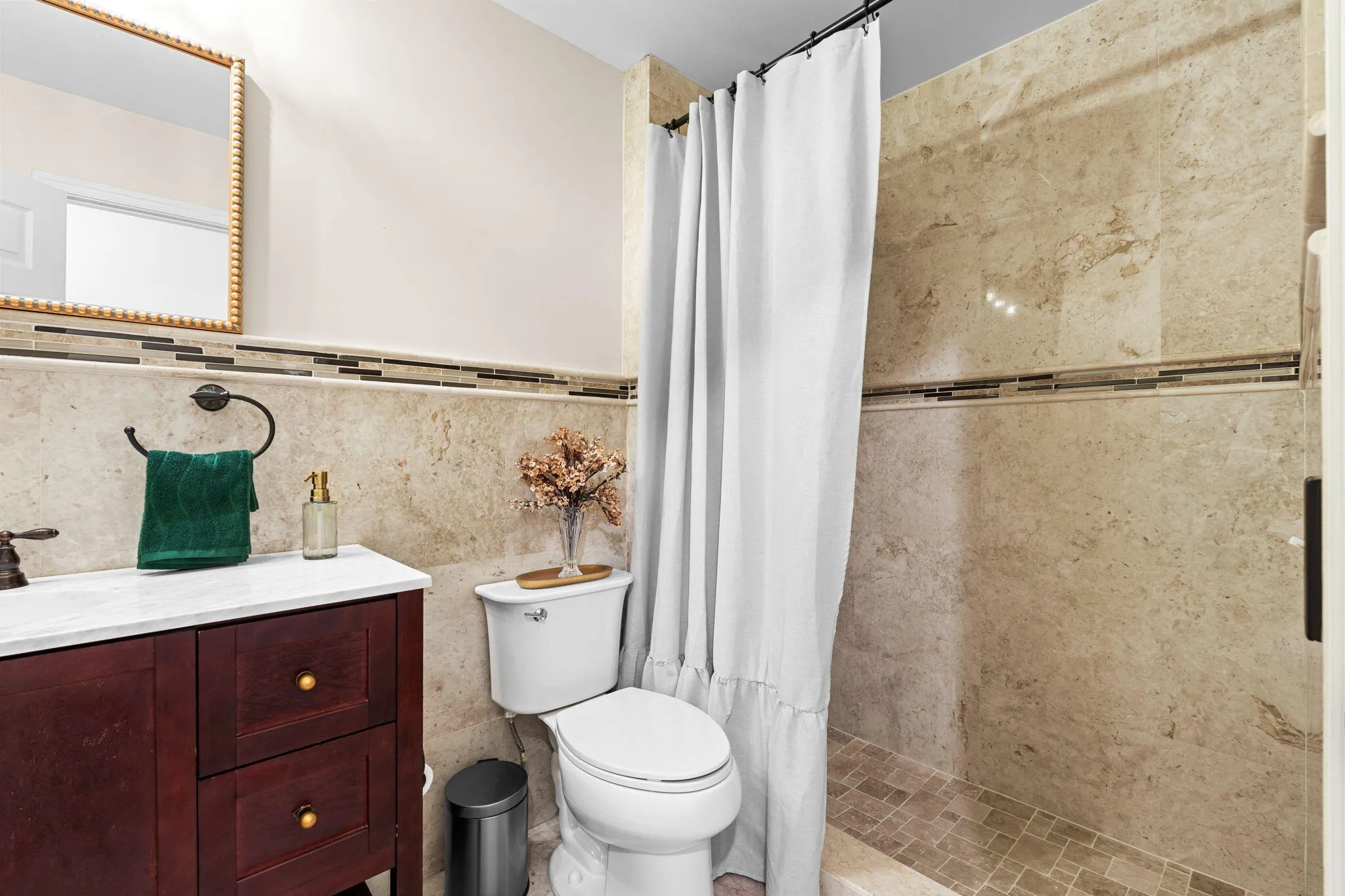 37-web-or-mls-A7402642