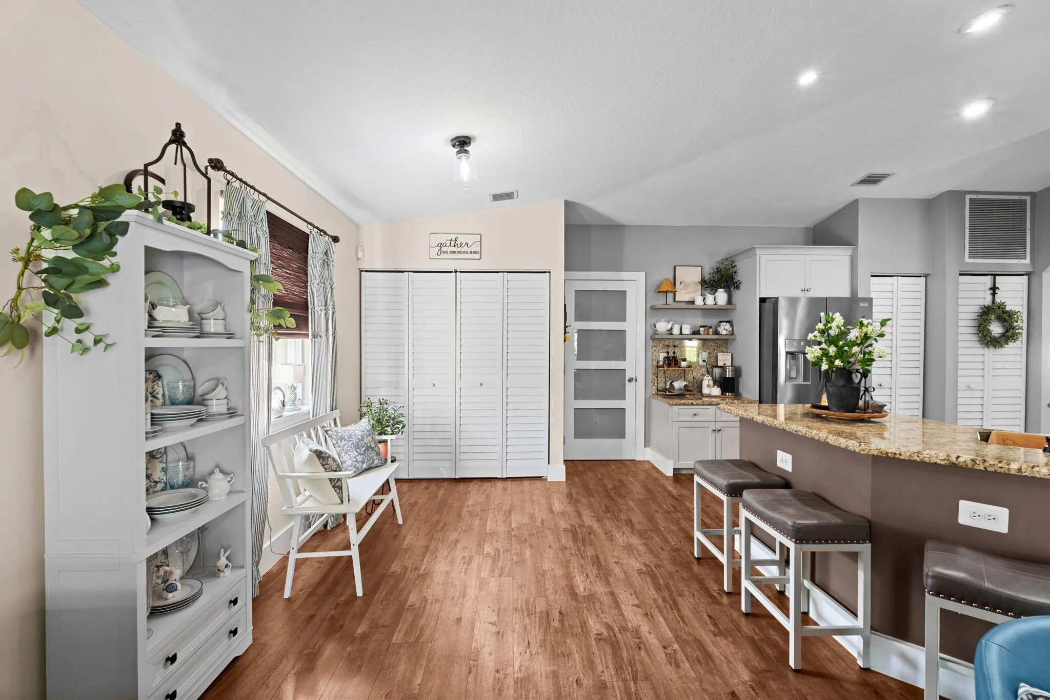 20-web-or-mls-A7402595