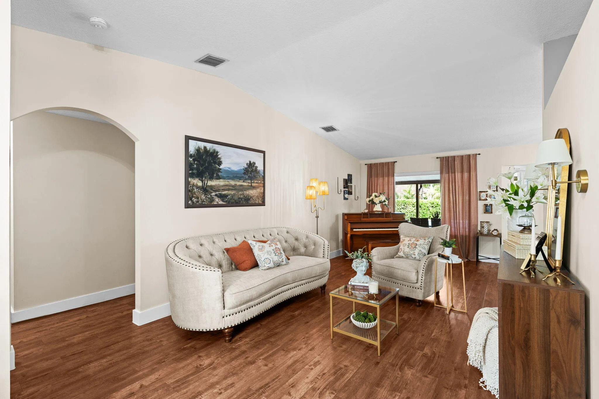 10-web-or-mls-A7402550