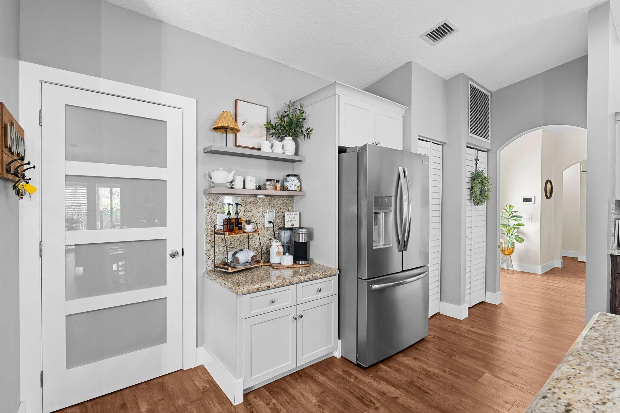 17-web-or-mls-A7402586