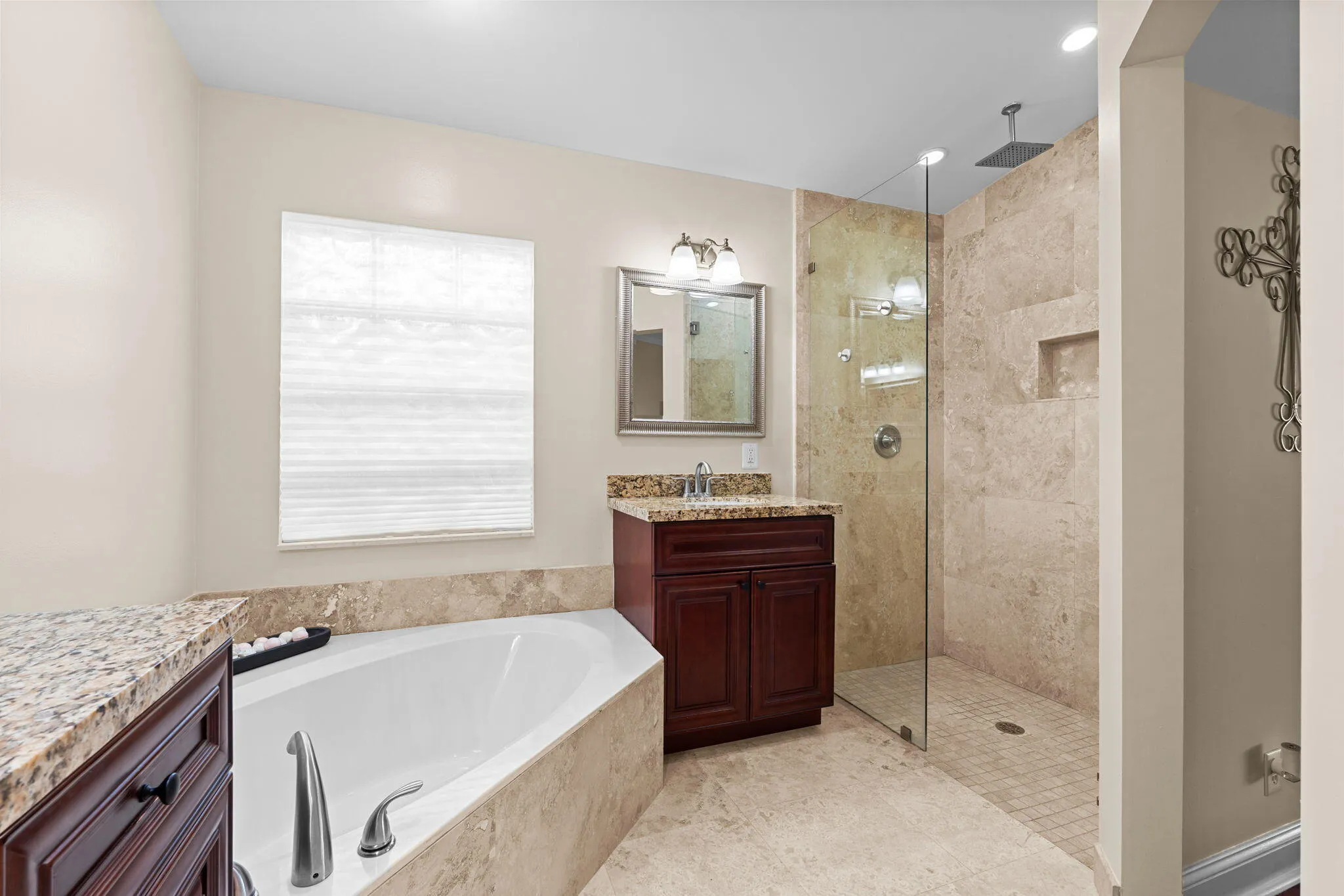 29-web-or-mls-A7402627