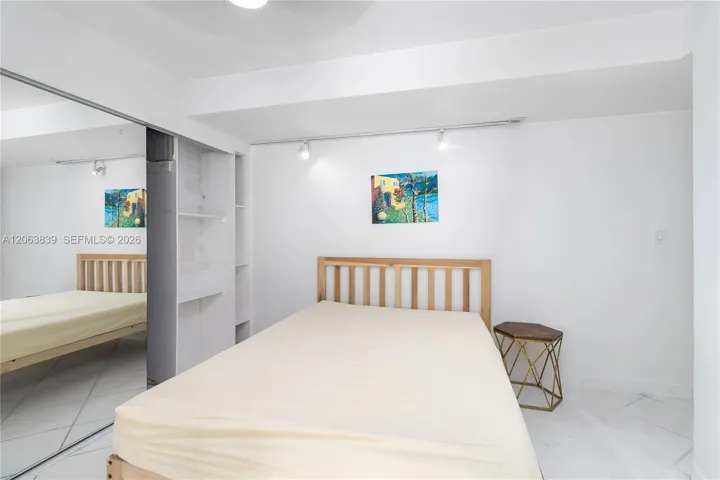 2nd bedroom/den