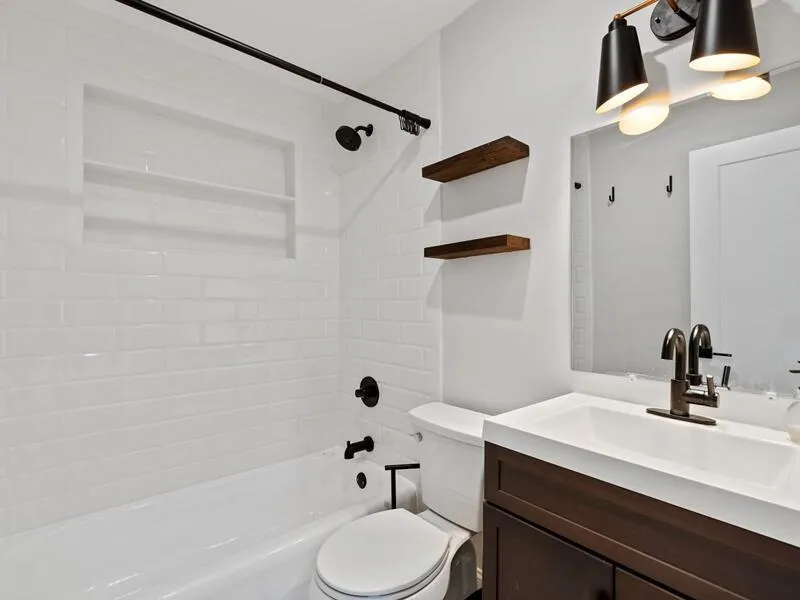 2nd Bathroom
