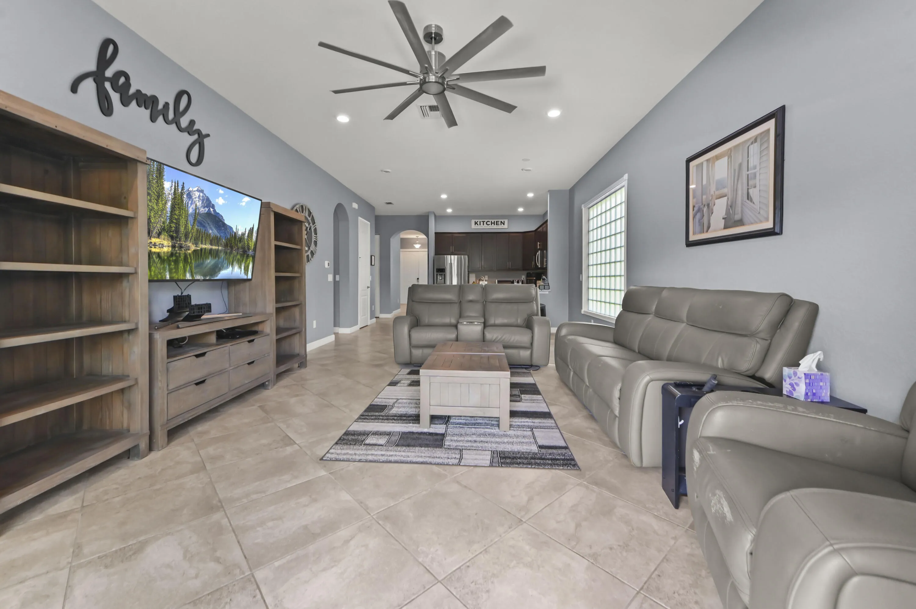 06 Living Room 03