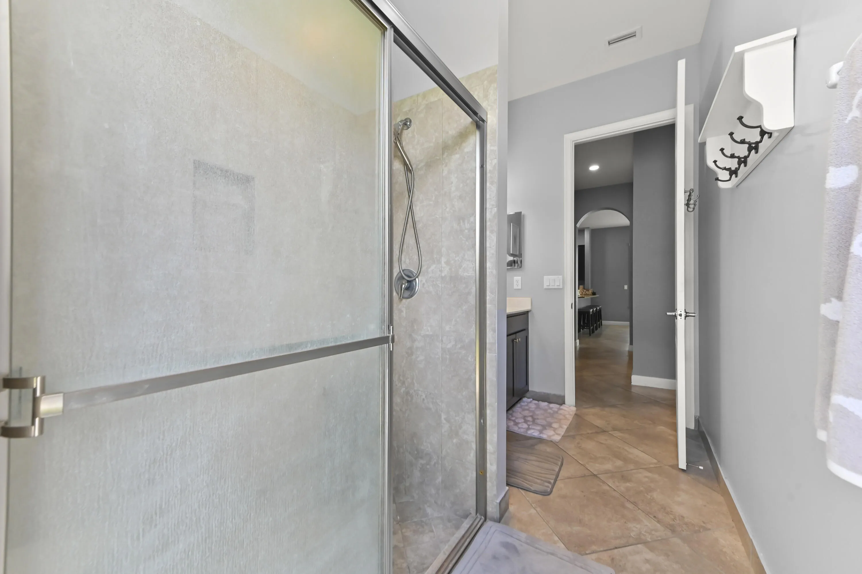 24 Bathroom 3