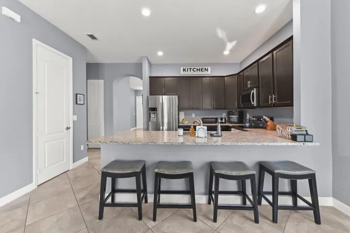 14 Kitchen 01