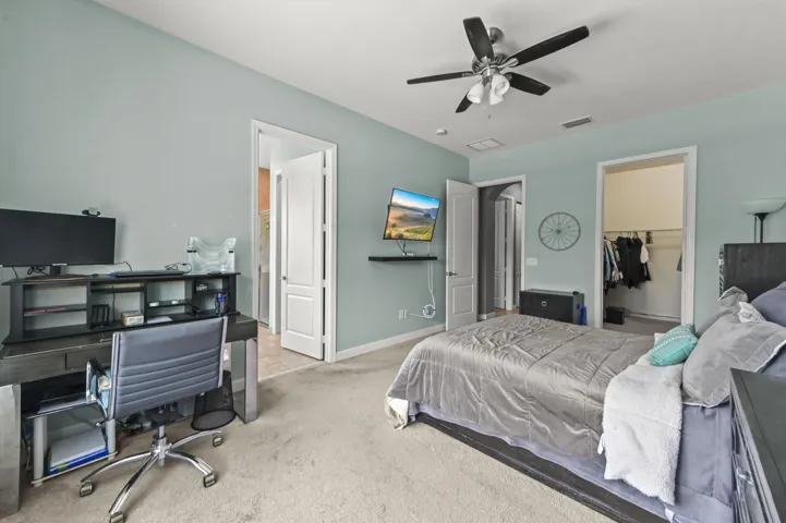 27 Bedroom 03