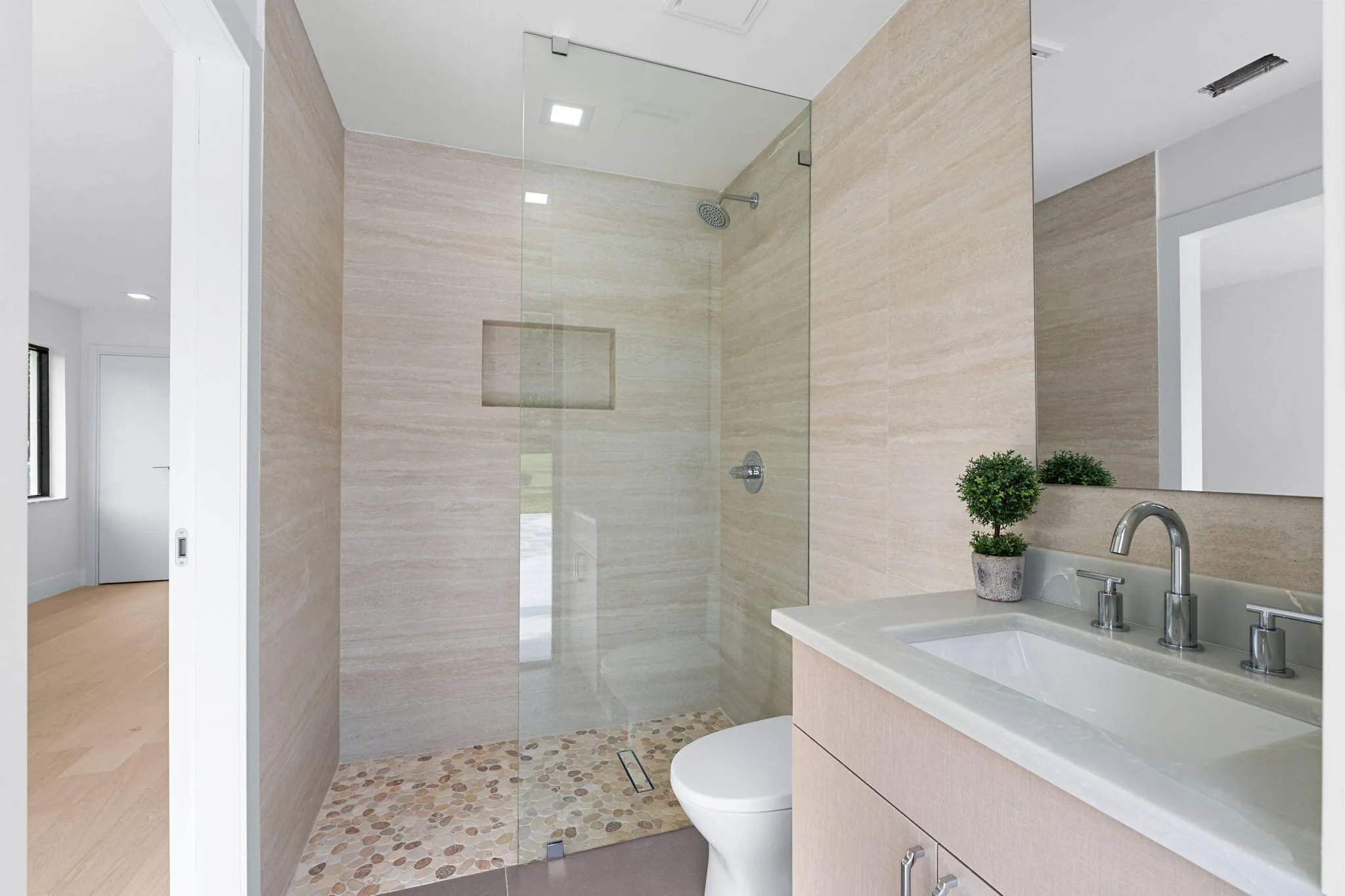 guest bathroom 2