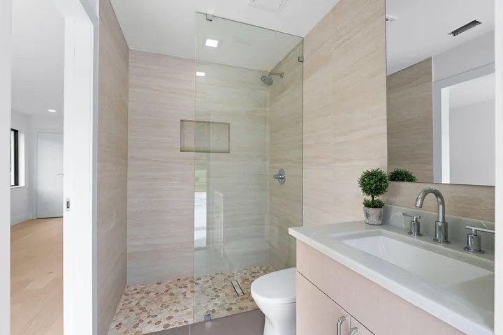 guest bathroom 2