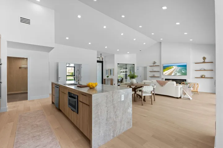 18-web-or-mls-A7403629
