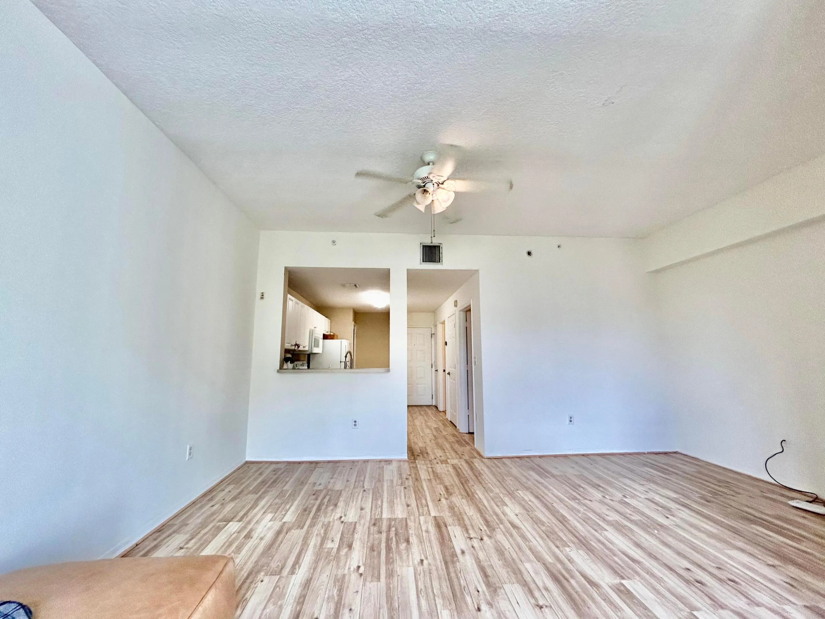 1209 Main St 07 Pic 2