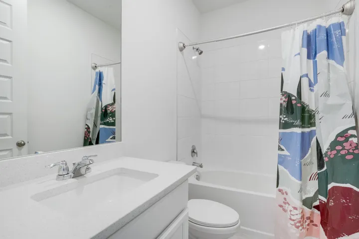 Guest Bath 1