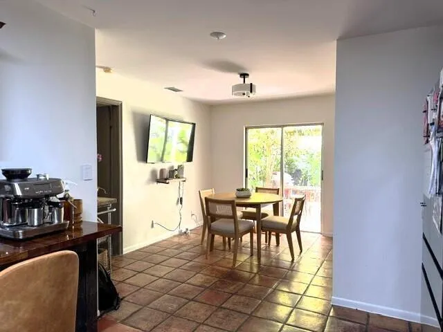 Breakfast Room