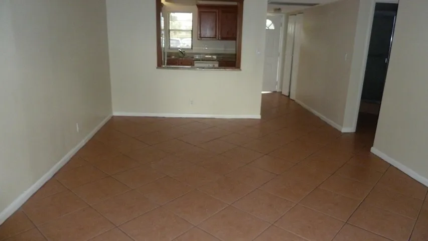 2nd pic living room