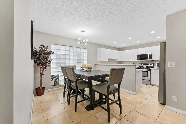 12230 DINING ROOM