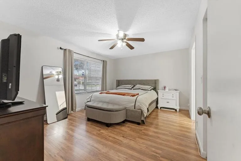 12230 MASTER BEDROOM