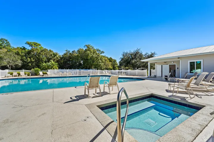 63_river place pool 3