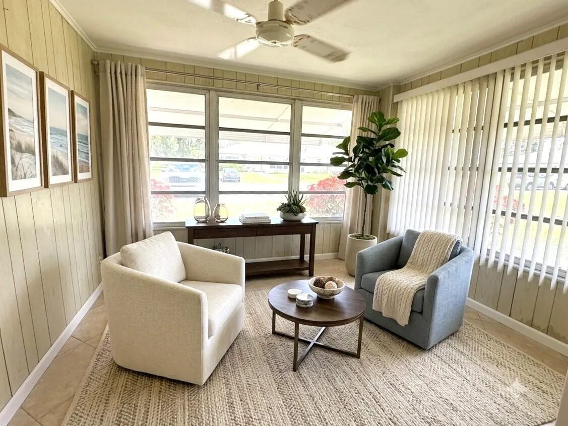 AI staged the Florida room
