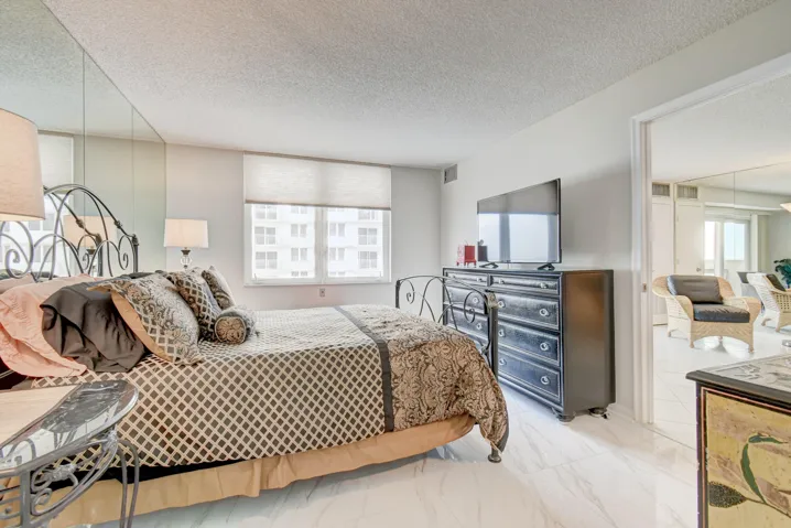 Queen Size Bed