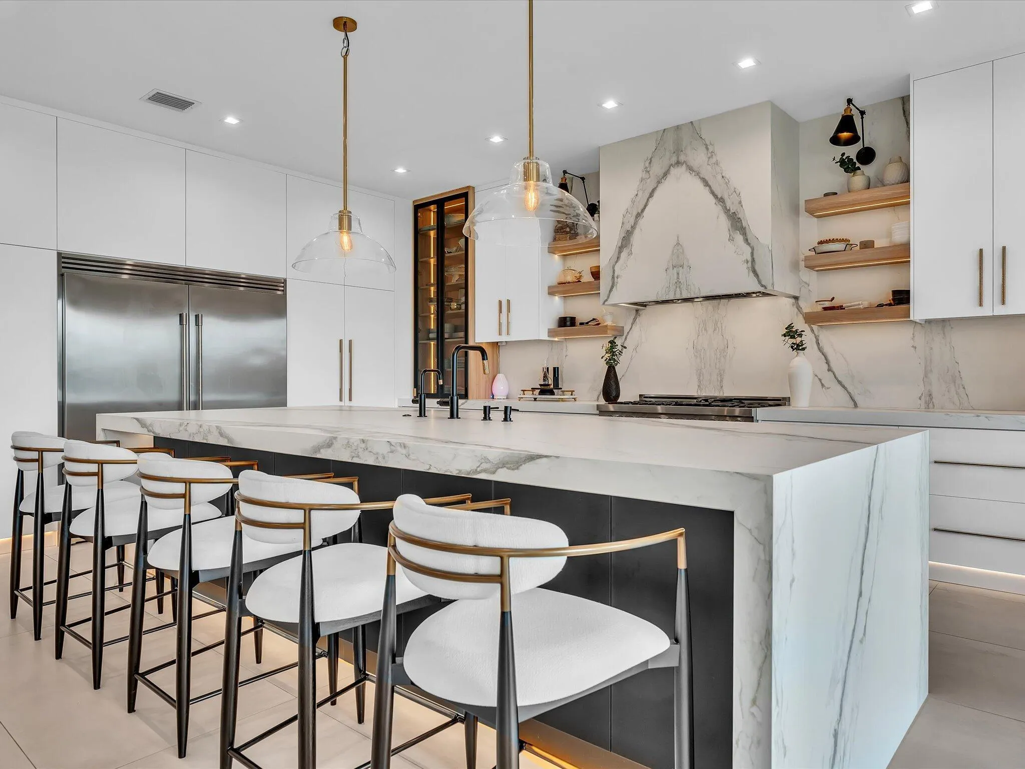 this kitchen is absolute art