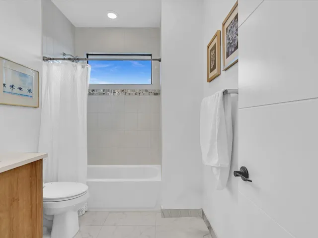on-suite bathroom