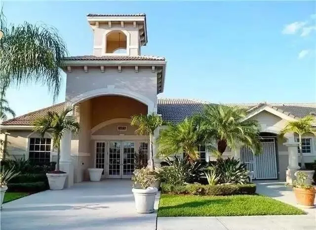 EVERGREEN CLUBHOUSE