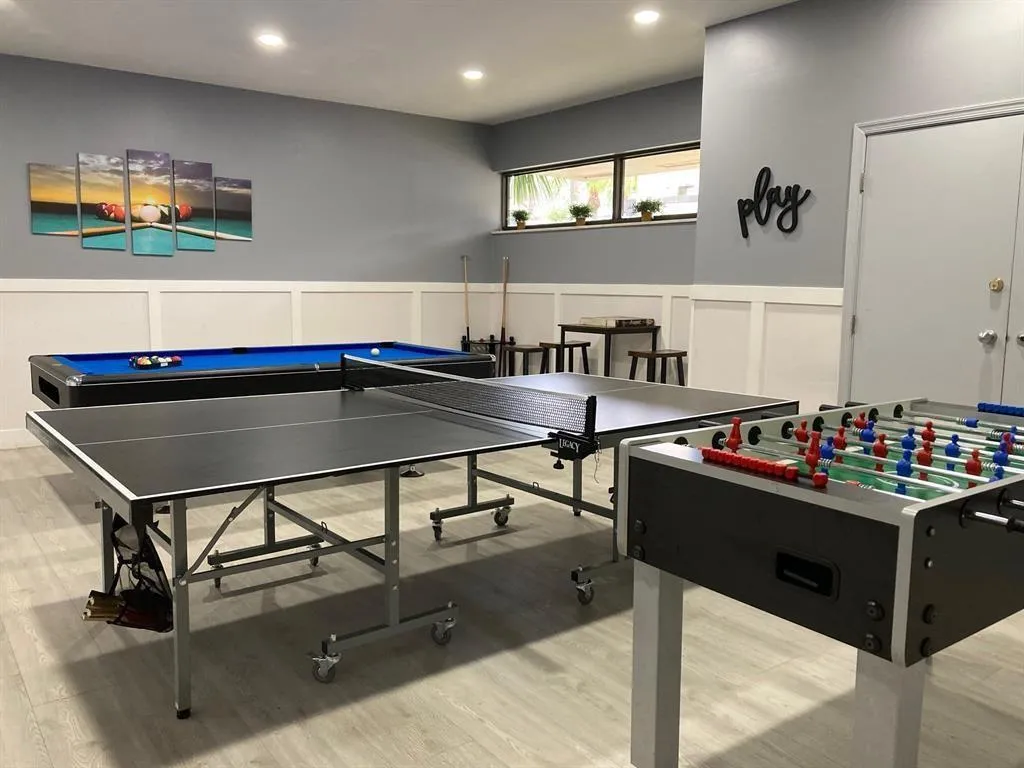 CB1 gameroom 2 GetMedia (1)
