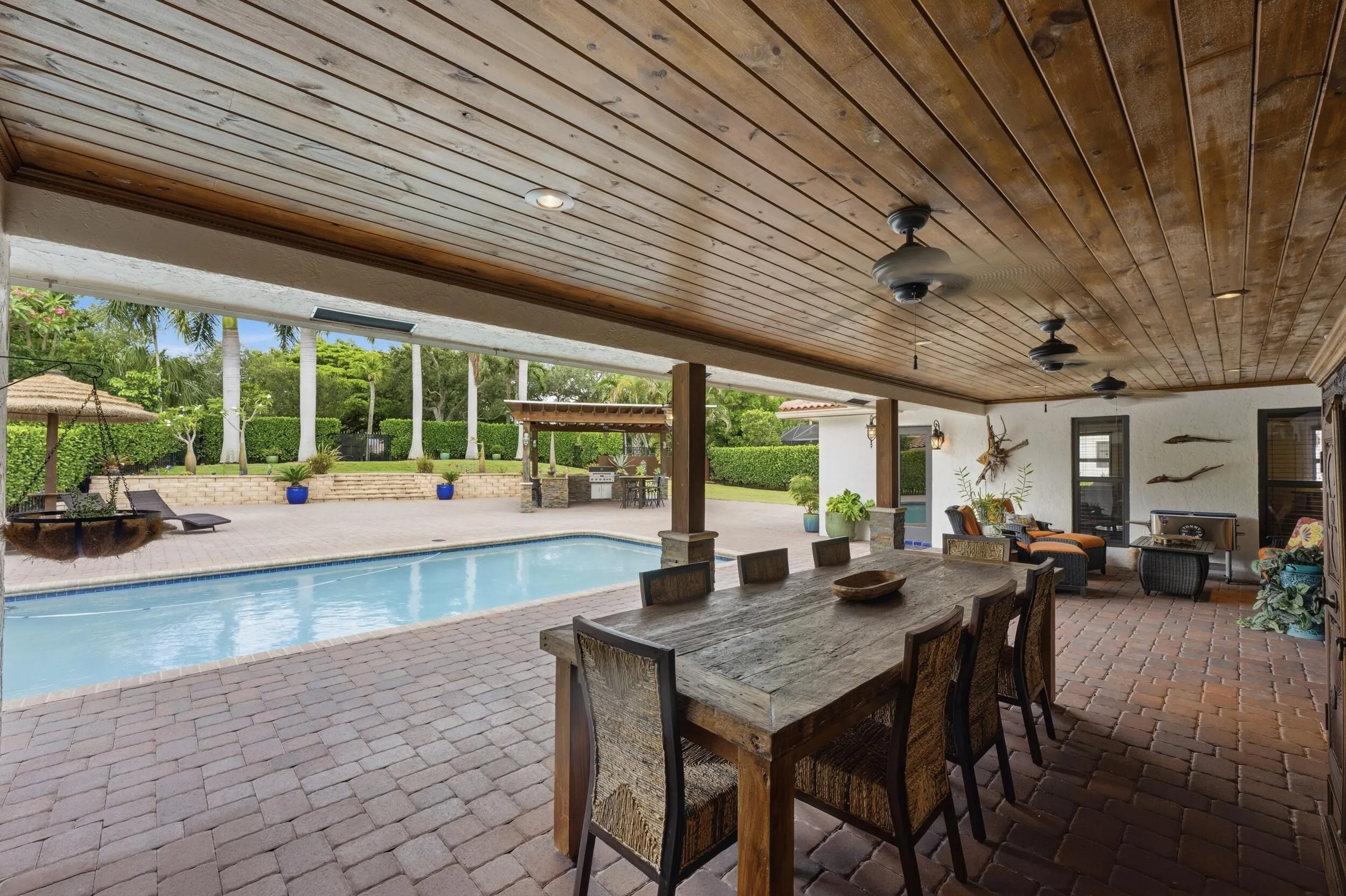 Property photo 100