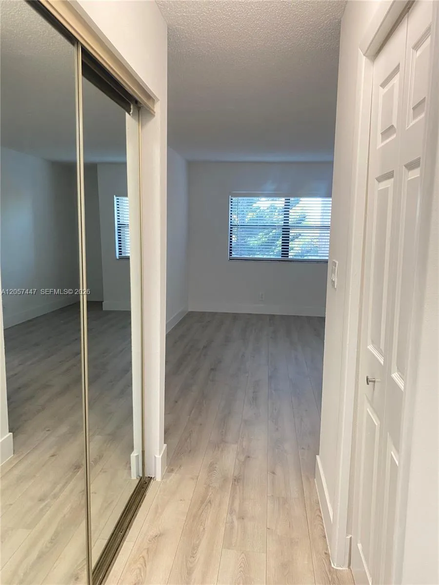 ROOM HALLWAY