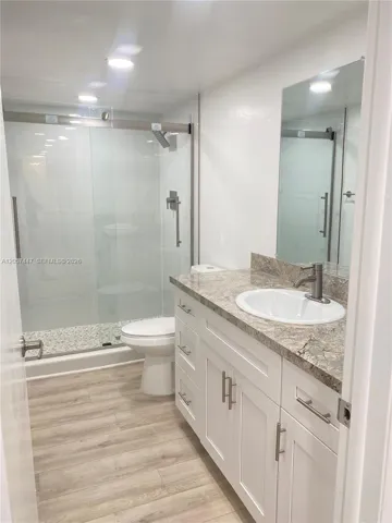 2ND BATHROOM