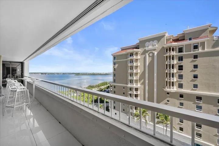 Balcony View to Intracoastal