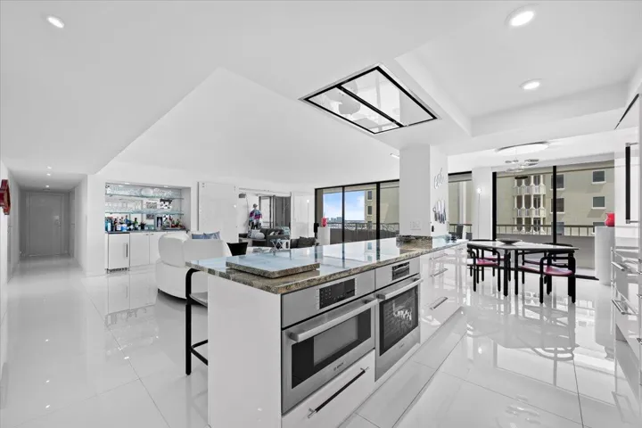 Clean Modern Kitchen