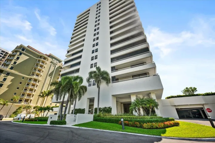 Reaches Condo