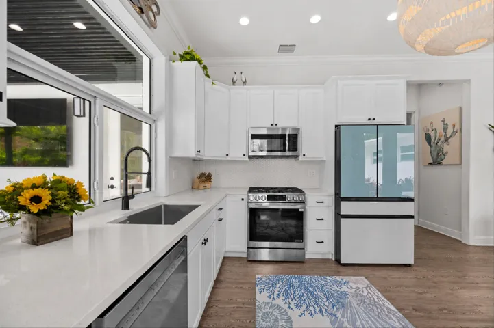 15-765 Lagoon Dr
